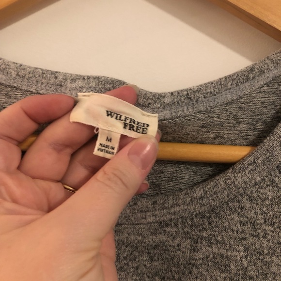 ๐ฅ3/$18๐ฅ WILFRED TSHIRT - Picture 2 of 3